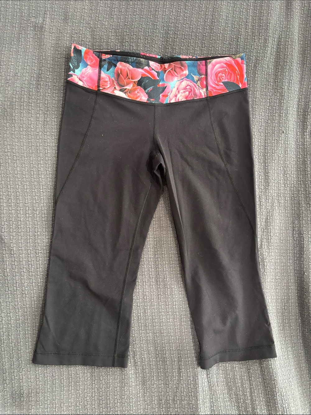lululemon athletica Black Capri Pants with Floral Waistband